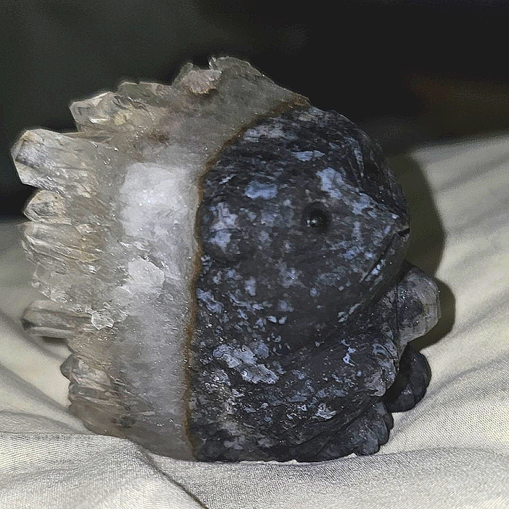 46x46x47mm, Crystal Hedgehog, 180g, Blue Spotted Matrix! Bonus UV Flash Light 🔦